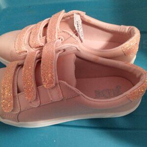 New in box Girls' shoes